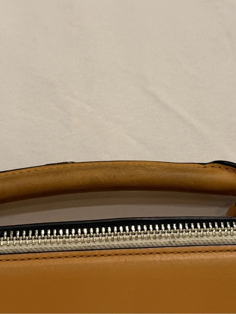 16” x 11” Genuine BEN MINKOFF Tan Camel Leather Laptop Briefcase Bag
